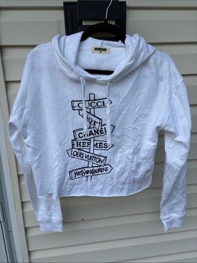 NO BRAND White Cropped Black LOGO Hoodie Sweatshirt-M